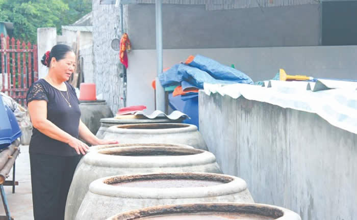 Nước mắm Ba Làng sản xuất theo phương pháp truyền thống